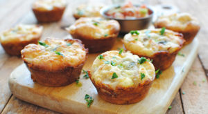 2012-05-29-tex-mex-mini-chicken-cheese-pies-586x322